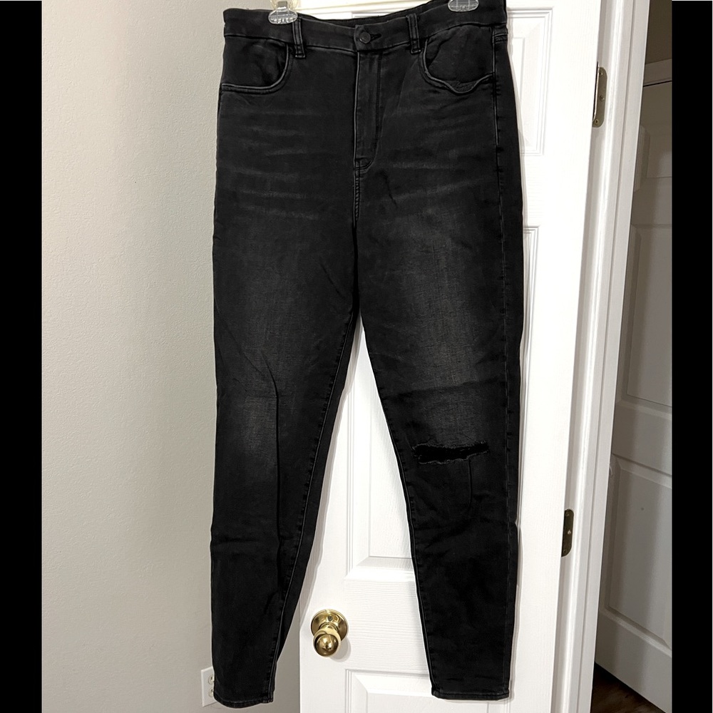 American Eagle Women’s Next Level Stretch Super Hi-Rise Jegging